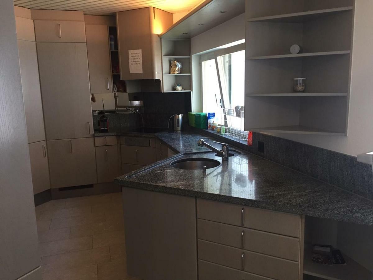 Oberengstringen Budget Youth Hostel מראה חיצוני תמונה